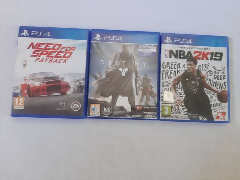 MASSIVE PLAYSTATION 4 GAME BUNDLE!!!
