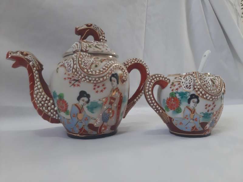 ANTIQUE MORIAGE DRAGONWARE TEA SET CIRCA 1945