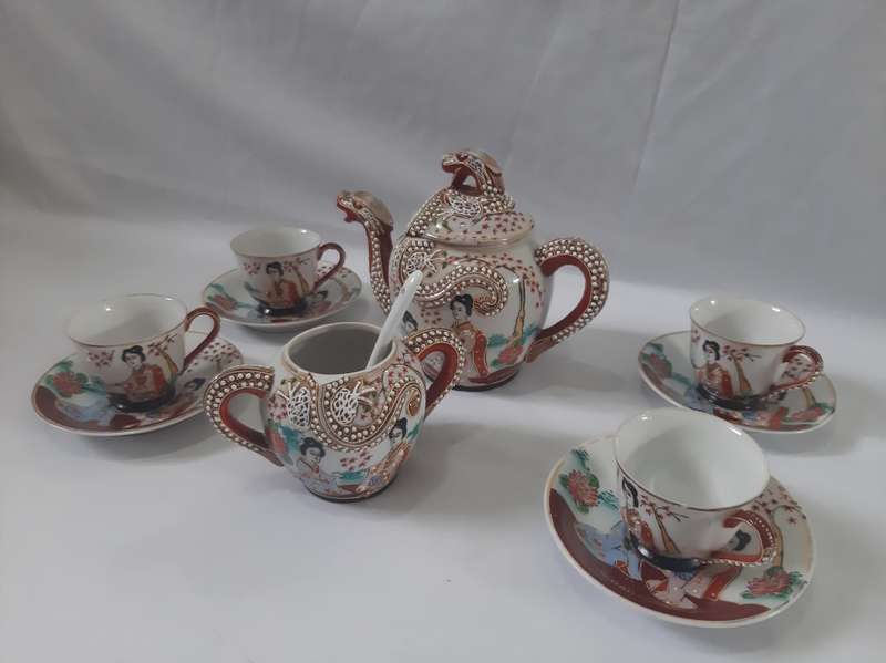 ANTIQUE MORIAGE DRAGONWARE TEA SET CIRCA 1945