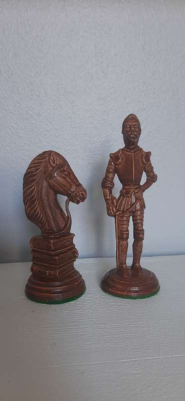 HOMAS 1970 EUROPEAN CHESS SET