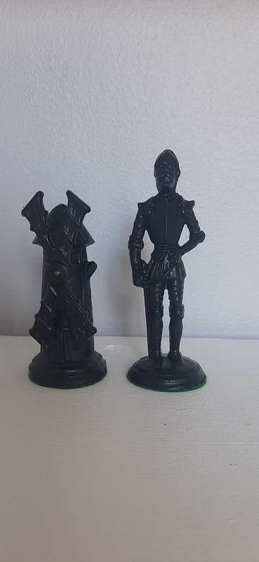 HOMAS 1970 EUROPEAN CHESS SET