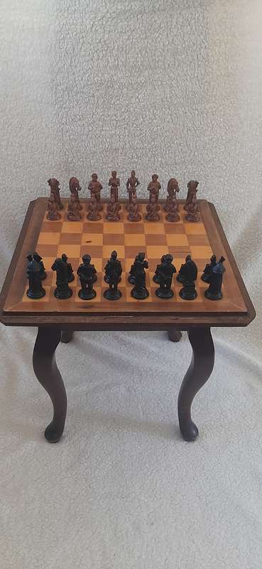 HOMAS 1970 EUROPEAN CHESS SET