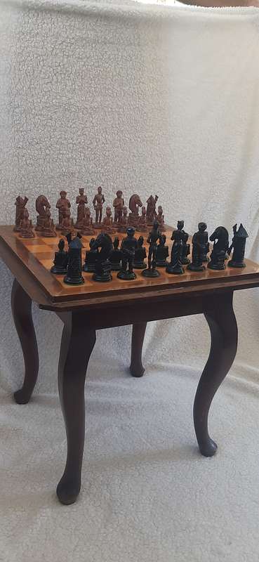 HOMAS 1970 EUROPEAN CHESS SET