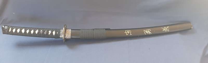 LARGE JAPANESE KATANA SWORD