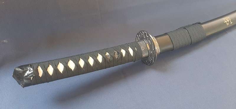 LARGE JAPANESE KATANA SWORD