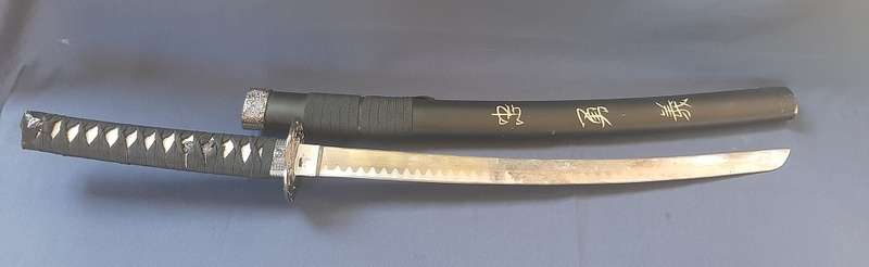 LARGE JAPANESE KATANA SWORD