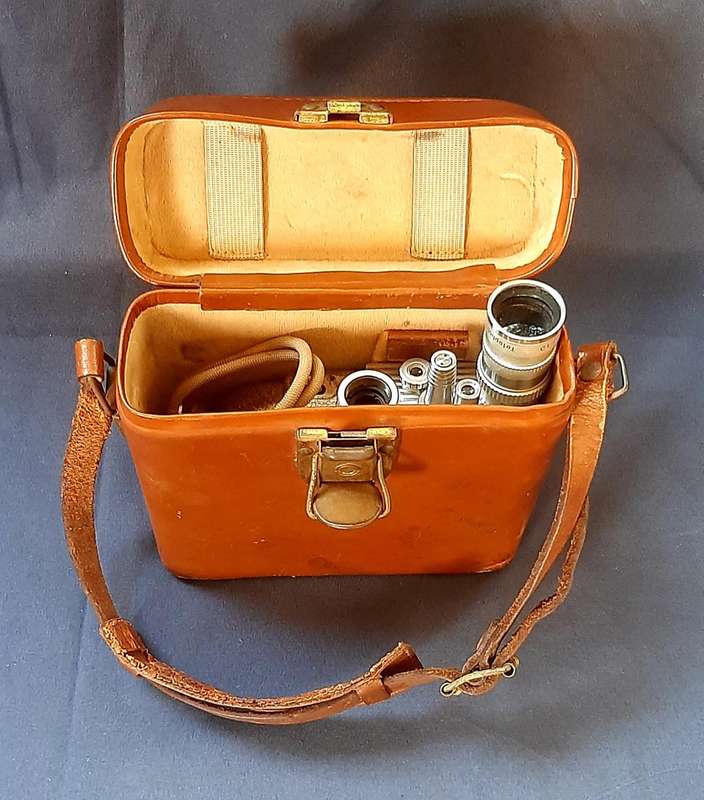 VINTAGE G.B. BELL & HOWELL DOUBLE RUN EIGHT MODEL 605