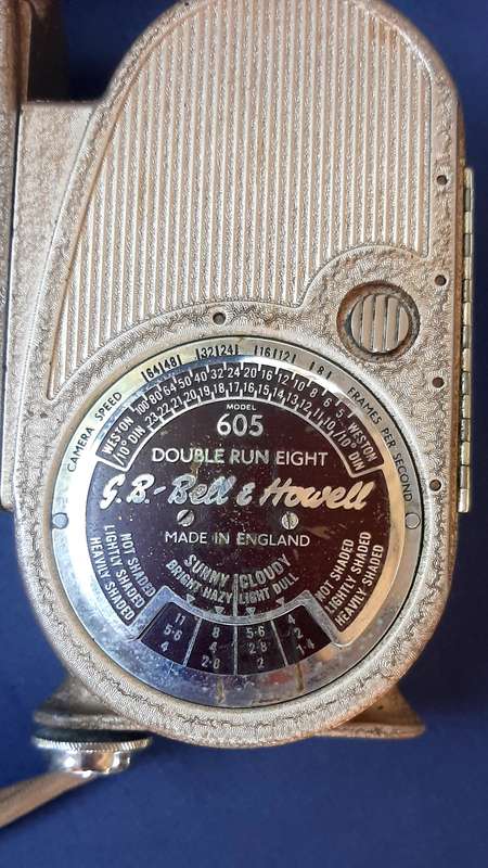 VINTAGE G.B. BELL & HOWELL DOUBLE RUN EIGHT MODEL 605