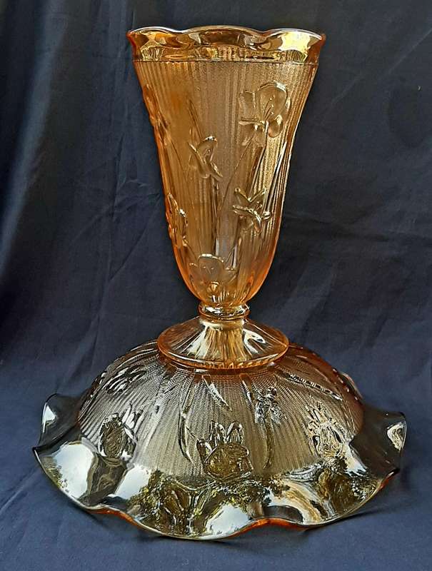 VINTAGE CARNIVAL VASE AND BOWL SET