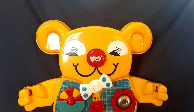 VINTAGE 1982 MATCHBOX ACTIVITY BEAR