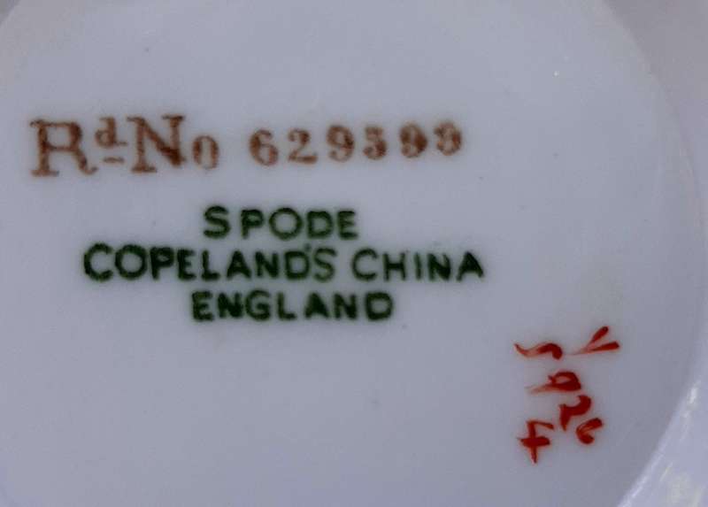 HUGE LOT OF AUTHENTIC SPODE TABLEWARE