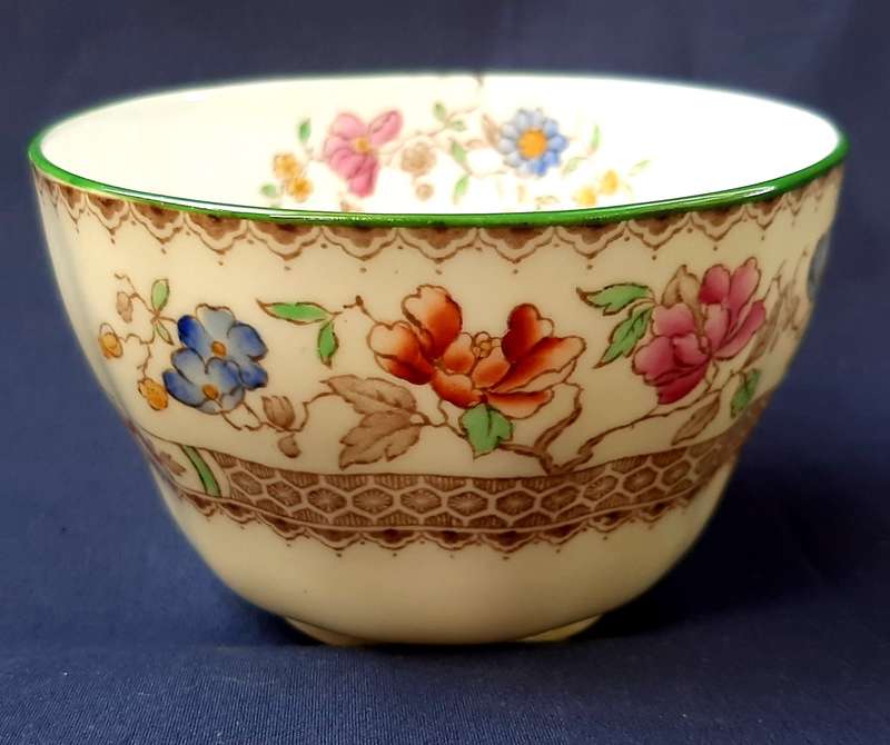 HUGE LOT OF AUTHENTIC SPODE TABLEWARE