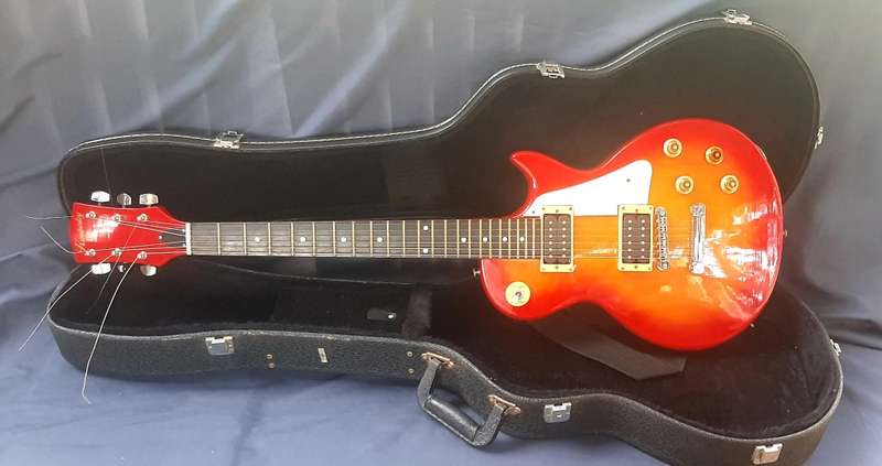 VINTAGE SUNBURST KIMBERLEY ELECTRIC GUITAR WITH HARD CARRY CASE