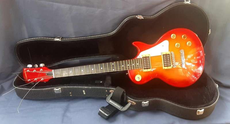 VINTAGE SUNBURST KIMBERLEY ELECTRIC GUITAR WITH HARD CARRY CASE