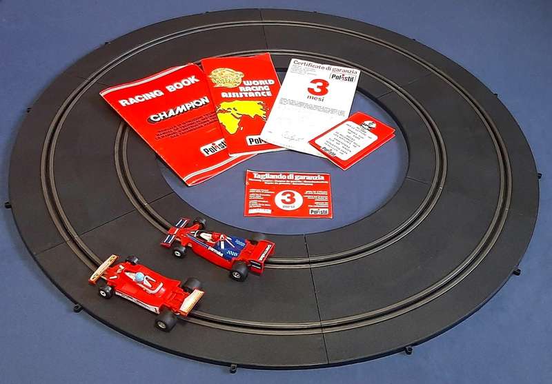 VINTAGE POLISTIL GRAND PRIX SET - FIGURE 8 TRACK