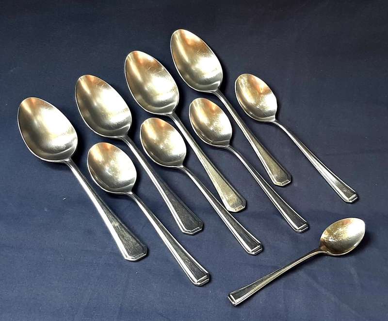 VINTAGE G&H 18-10 SPOON SET
