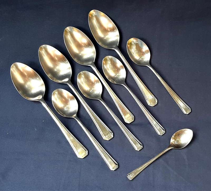 VINTAGE G&H 18-10 SPOON SET