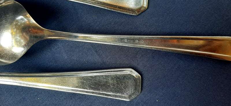 VINTAGE G&H 18-10 SPOON SET
