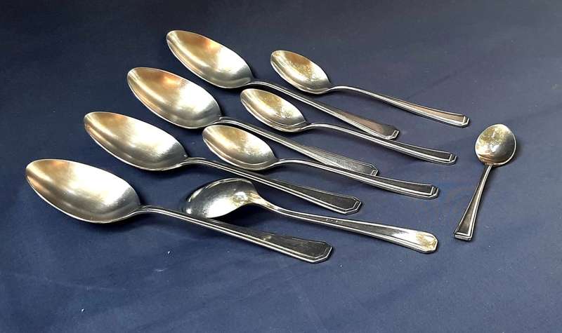 VINTAGE G&H 18-10 SPOON SET