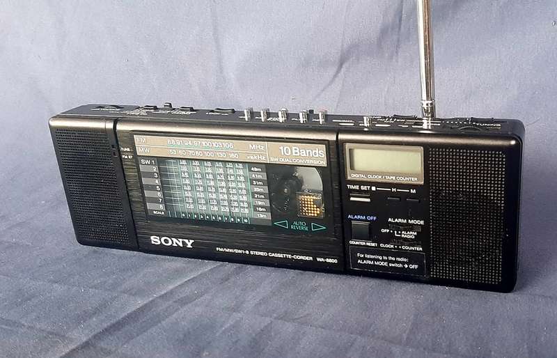 VINTAGE (CIRCA 1980`S - 90`S) SONY COMPACT PORTABLE RADIO/TAPEDECK