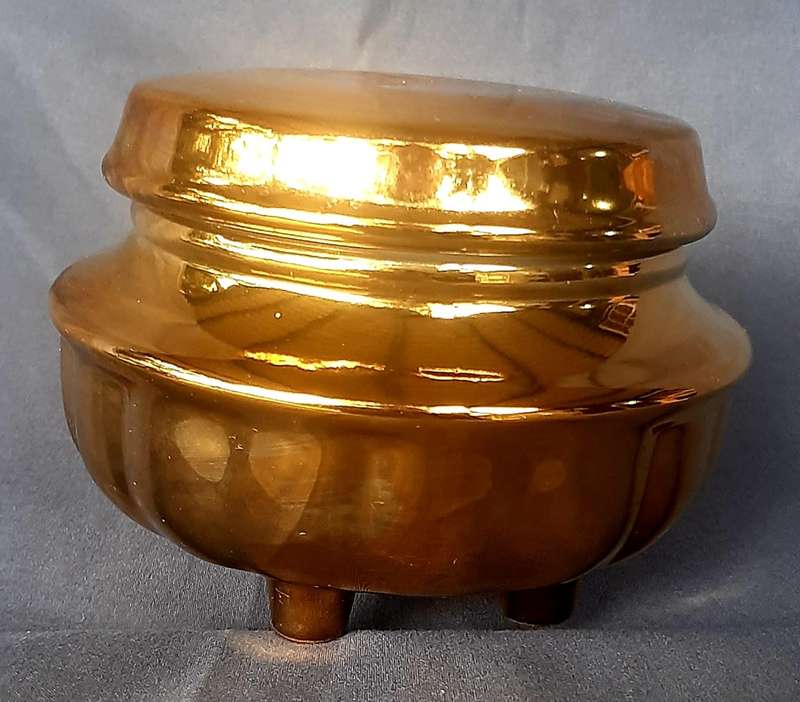 VINTAGE GOLD HUE CERAMIC BOWL WITH LID