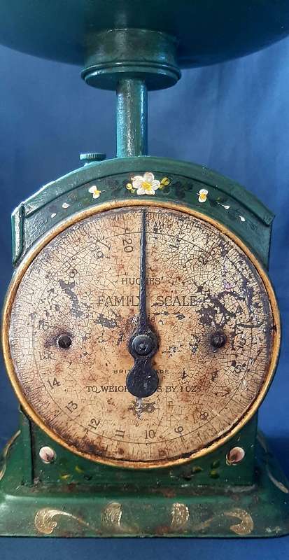 VINTAGE HUGHES COTTAGE FARMSTYLE KITCHEN SCALE  -  27CM HIGH