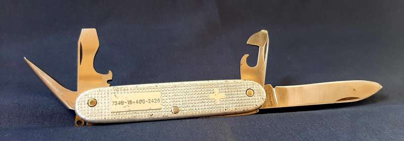 VINTAGE VICTORINOX POCKET KNIFE