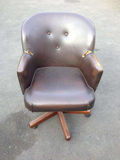 Vintage Old 70's Bucket Secretary Chair