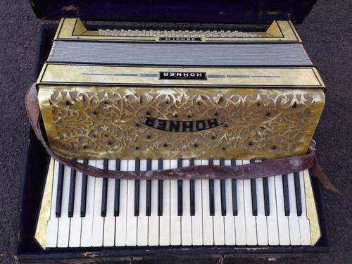 Hohner Vintage Accordion