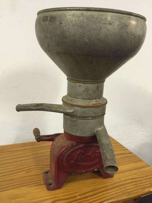 Vintage Milk seperator