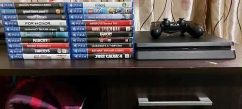 Sony Playstation PS4 + 20 PS4 games