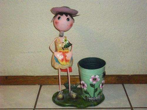 HUGE LOVELY IRON DECOR DOLL  * COMBINE AND SAVE ON SHIPPING * LATE ENTRY