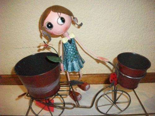 HUGE LOVELY IRON DECOR DOLL  * COMBINE AND SAVE ON SHIPPING * LATE ENTRY