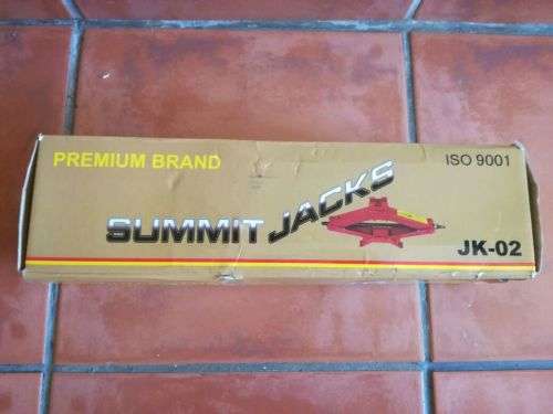 Premium Brand Summit Jacks - Car Jack JK-02 (ISO 9001) MASSIVE SAVINGS!! Jack Very Good Condition!!