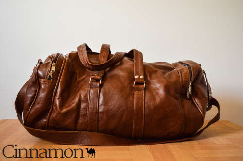 Stunning Oval Shaped Duffle Bag - Perfect For Your Travelling Needs At An Excellent Price!
