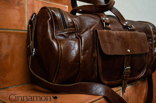 Stunning Oval Shaped Duffle Bag - Perfect For Your Travelling Needs At An Excellent Price!