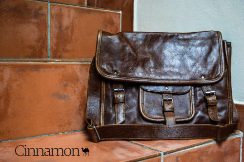 The Vintage One Pocket - Stunning Genuine Leather Carry / Laptop / Messenger Bag