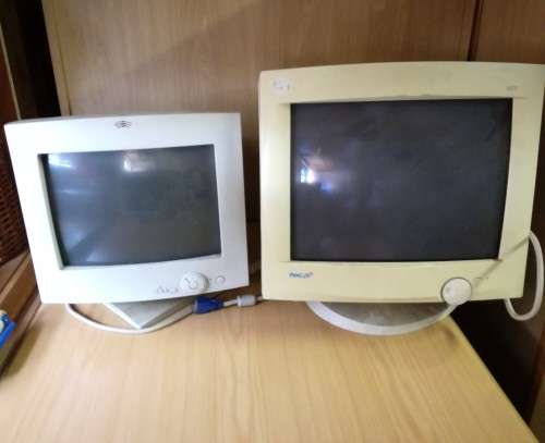 Old PC Screens / Monitors - PLEASE READ**Use For Parts / Collectors Purposes SOLD VOETSTOOTS / AS IS