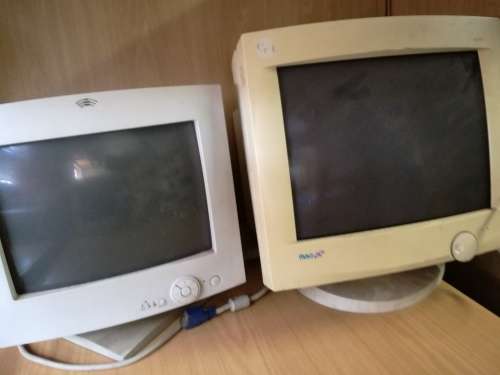 Old PC Screens / Monitors - PLEASE READ**Use For Parts / Collectors Purposes SOLD VOETSTOOTS / AS IS