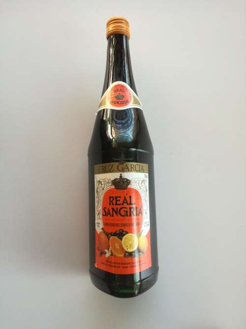 GENUINE SANGRIA 1 LITER FROM ABROAD, SPIER ROSE 2006 & ANGELS TEARS COLLECTORS WINE COMBO