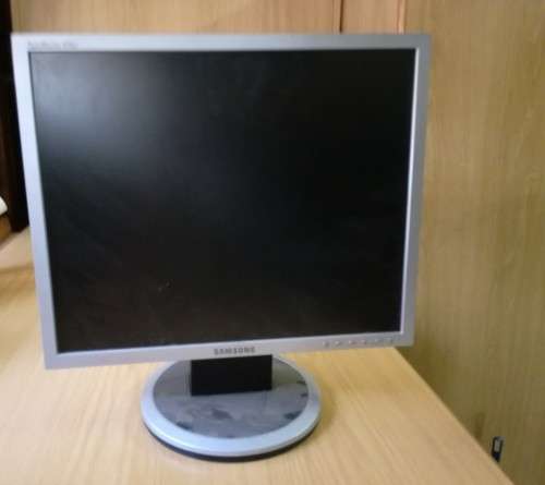 Samsung SyncMaster Screen / Monitor 940BF***PLEASE READ!!