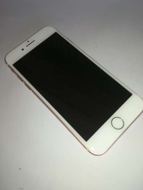 STUNNING Original iPhone 7 32GB - Rose Gold***In Excellent Condition!!