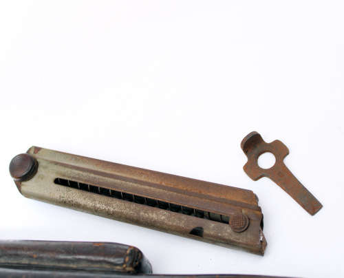 Rare! Genuine WW1 Luger holster with mag and reload tool