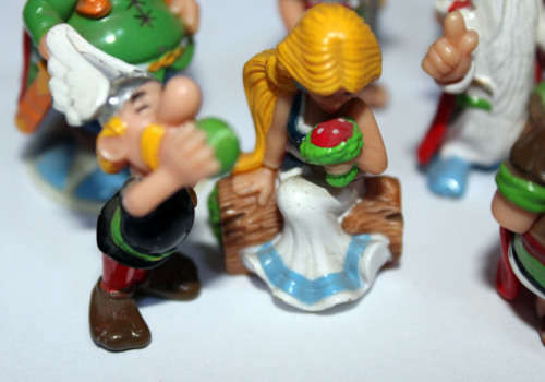 8x Kinder Joy Asterix figures (Read description)
