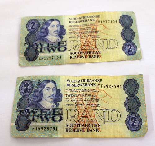 2x South African R2 notes