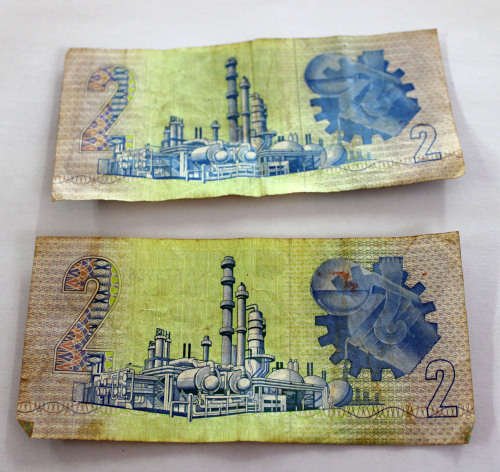2x South African R2 notes