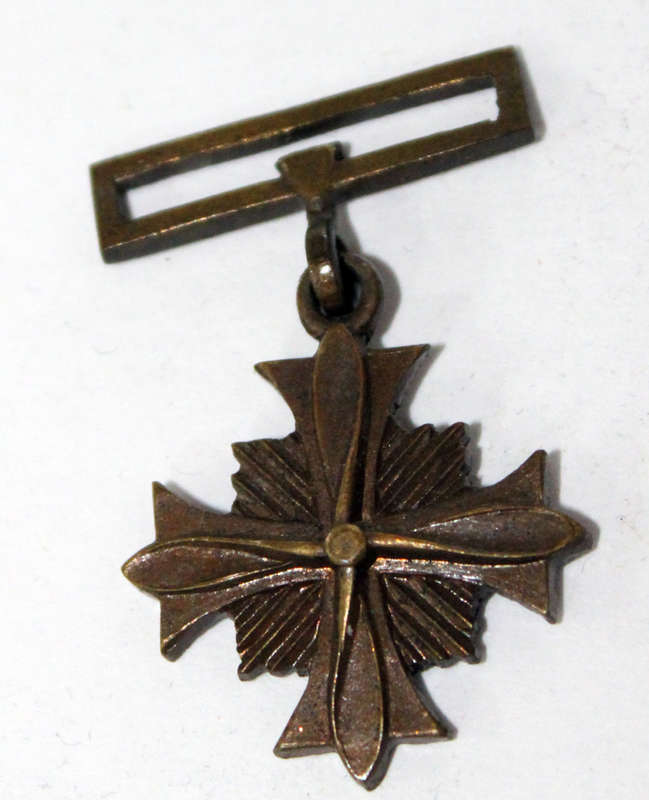 Miniature US distinguished flying cross (No ribbon)