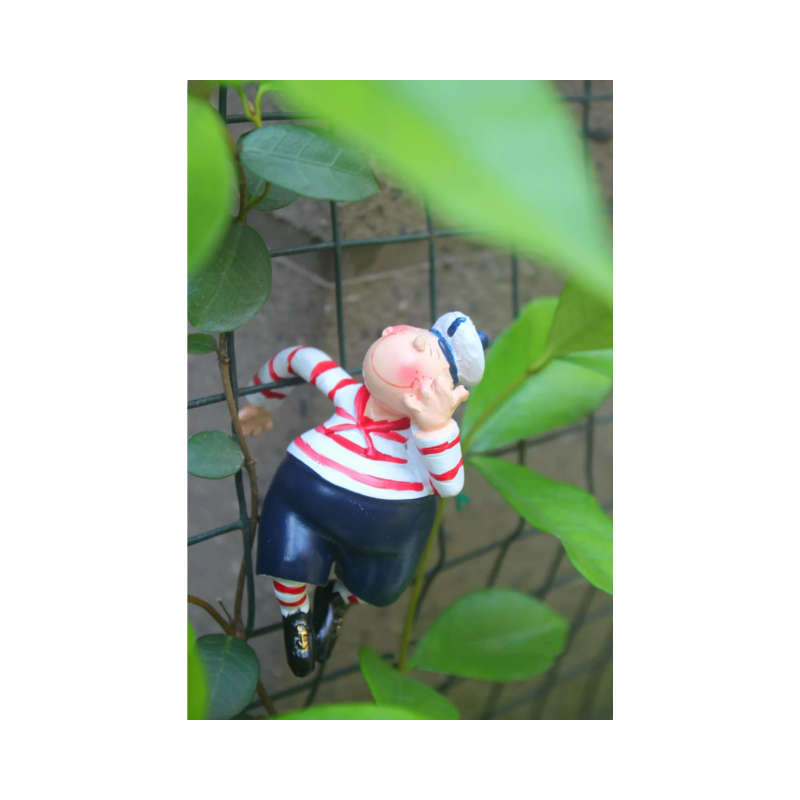 Pair of happy sailors garden hanging ornaments
