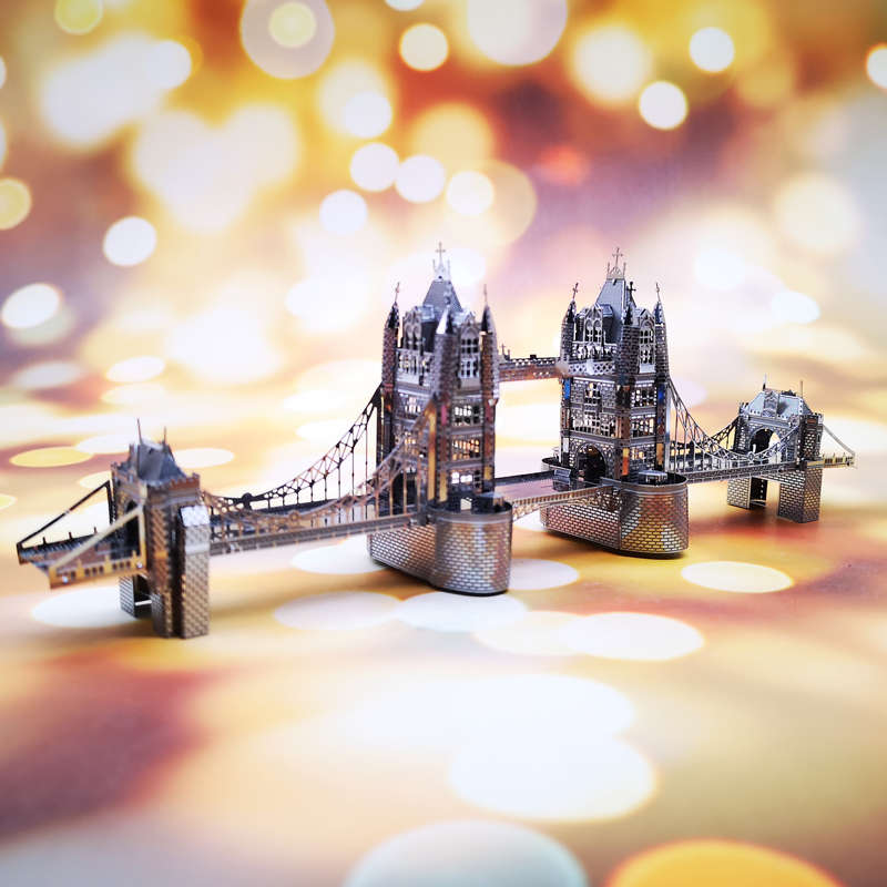 3D Metal Model Tower Bridge with tools
