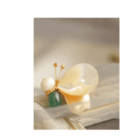 U-Shaped Butterfly Hairpin